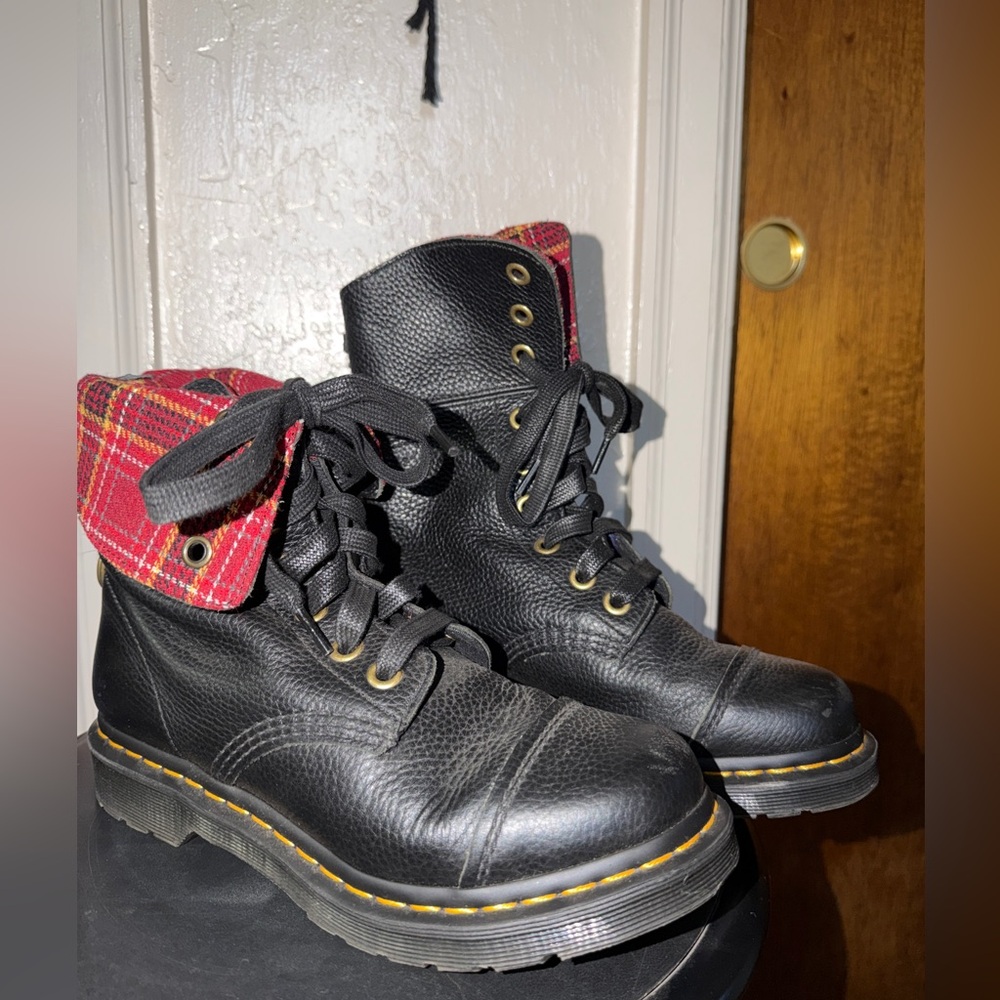 Dr. Martens Aimilita Aunt Sally Leather Boots